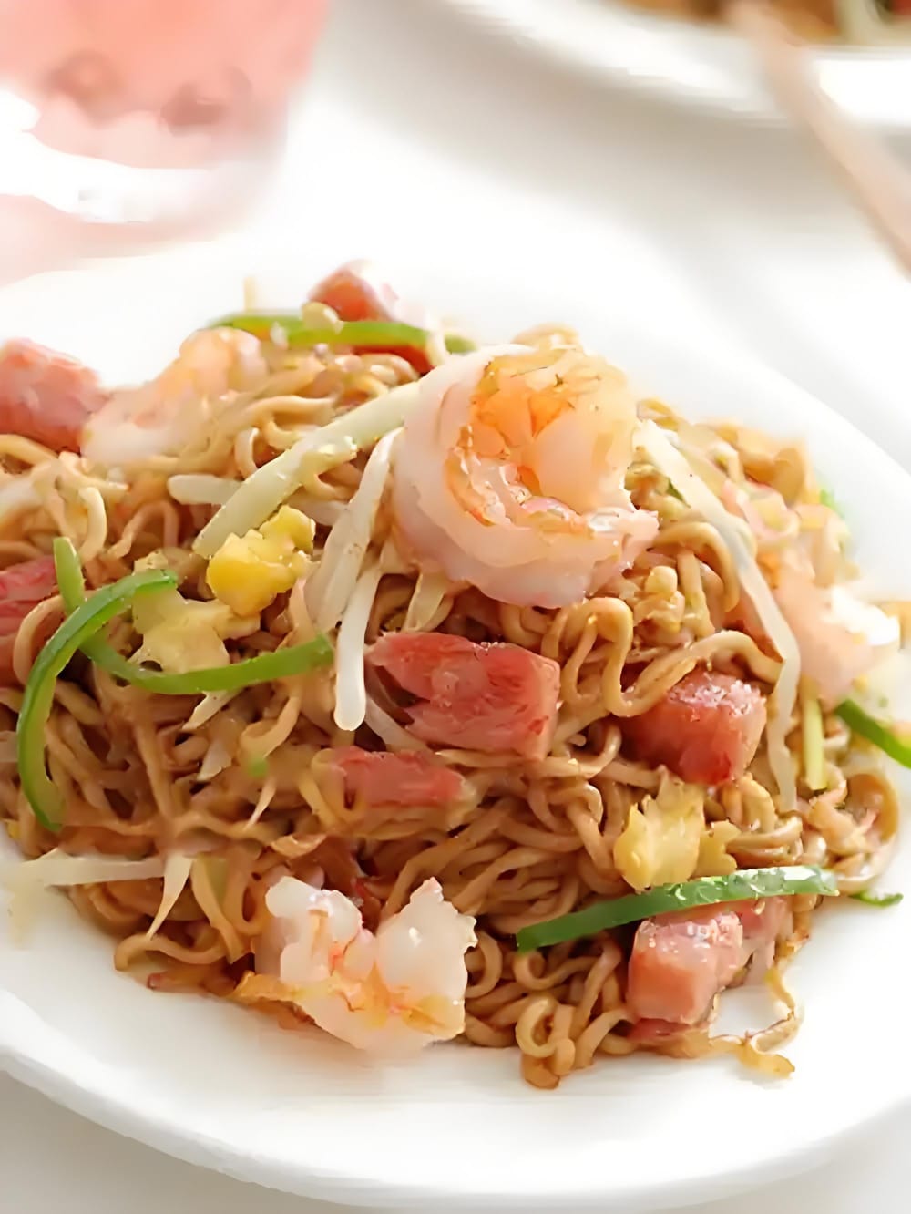 115. Жареная лапша с морепродуктами
